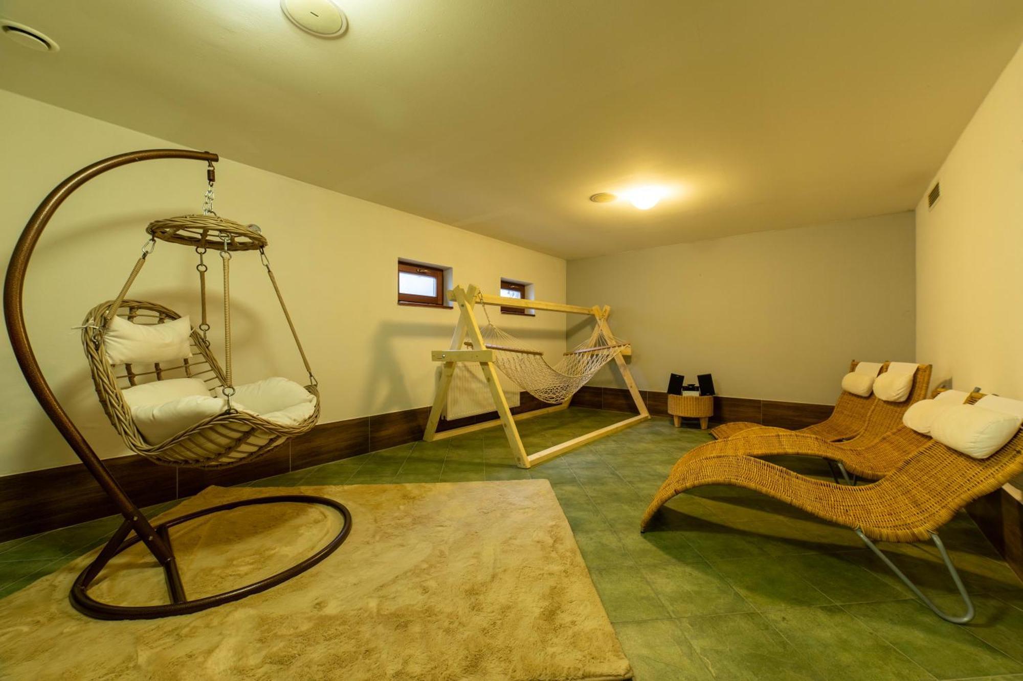 Hotel Liptov Holiday *** Liptovsky Trnovec Luaran gambar