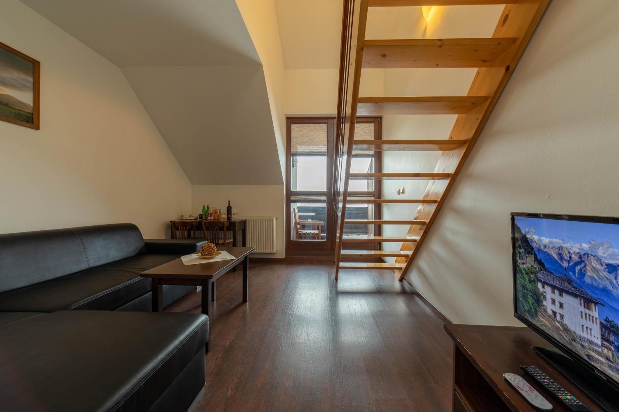 Hotel Liptov Holiday *** Liptovsky Trnovec Luaran gambar