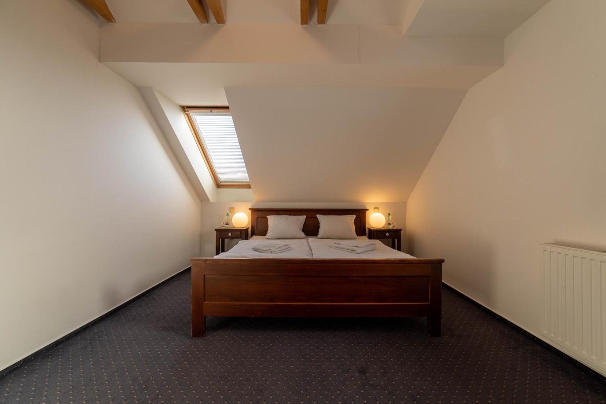 Hotel Liptov Holiday *** Liptovsky Trnovec Luaran gambar