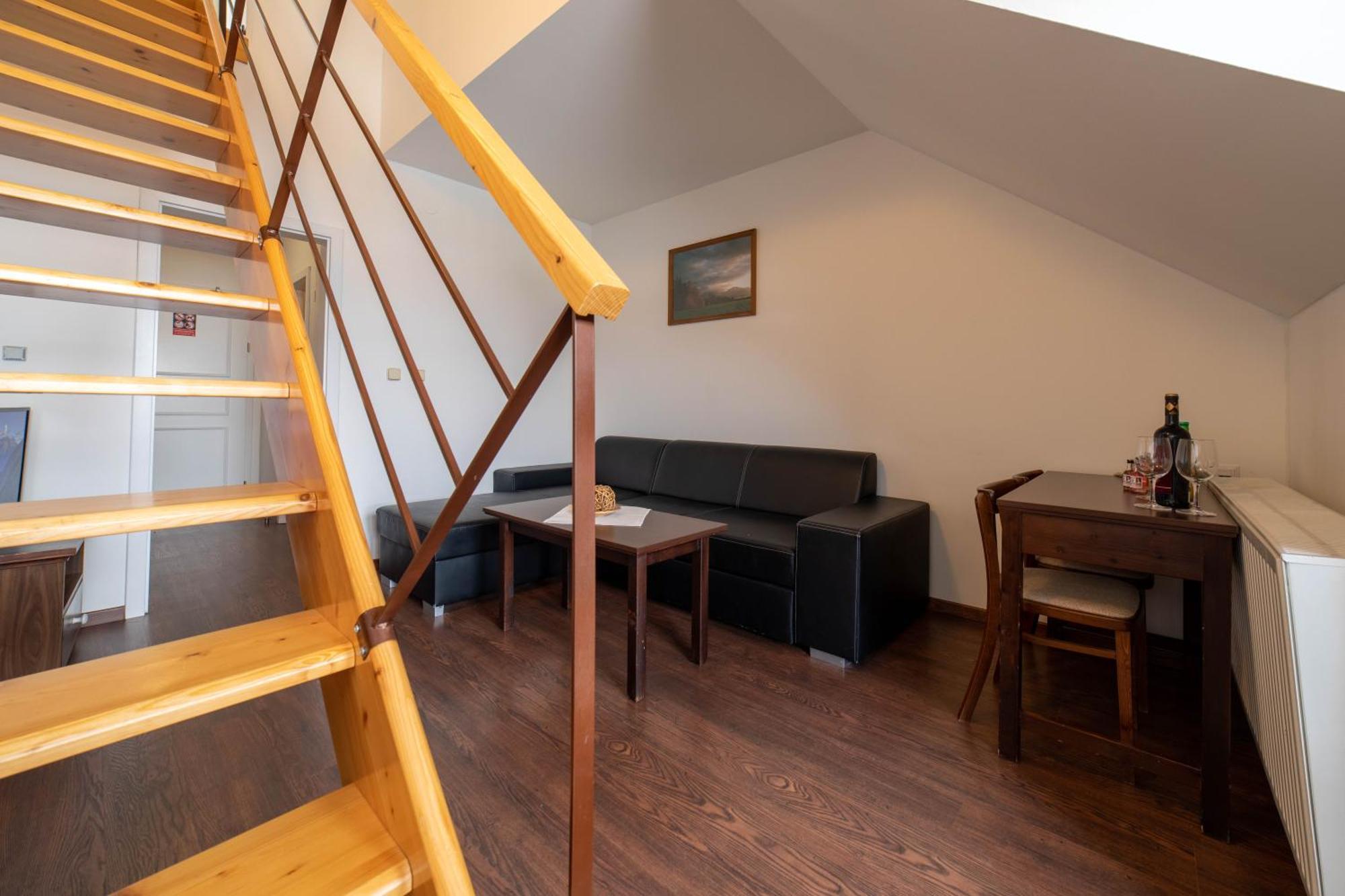 Hotel Liptov Holiday *** Liptovsky Trnovec Luaran gambar